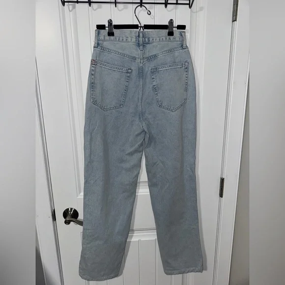 Urban Outfitters BDG Light Wash High Rise Baggy Jeans - Picture 3 of 7